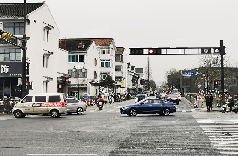 多功能路燈杆,如何提升,城市道路,空間利用率