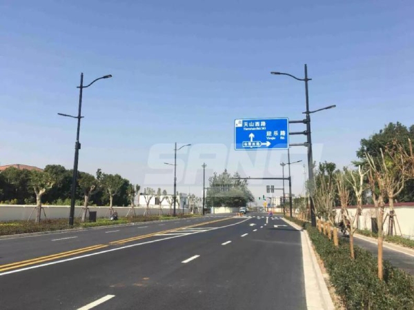 香蕉影视多杆合一道路照（zhào）明