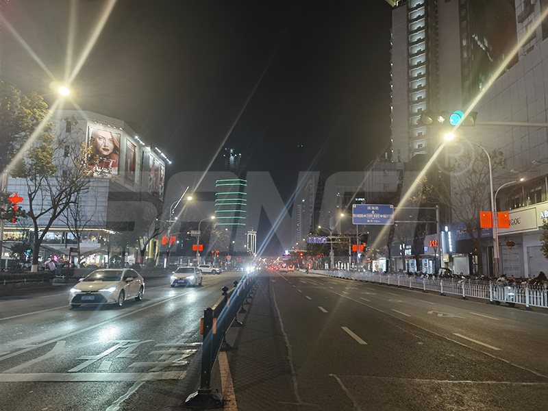 夜間道（dào）路照明,為城市居民帶來更（gèng）多便利
