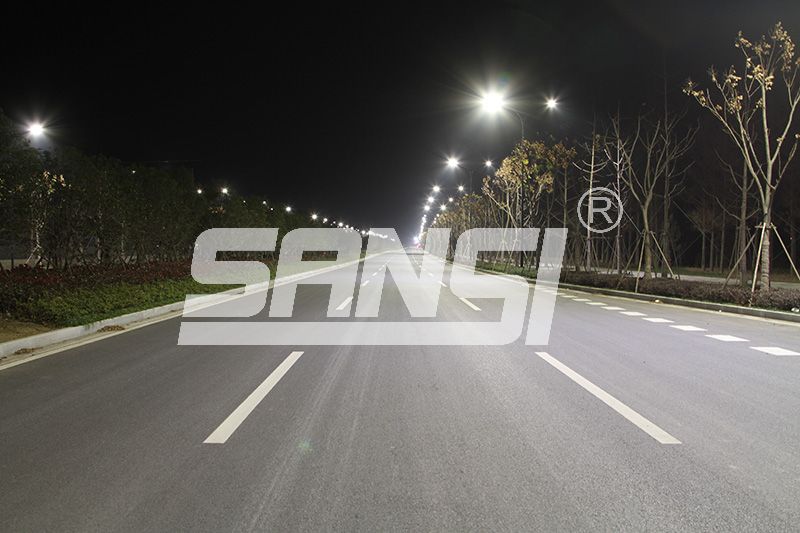 照（zhào）亮生活,改善出行,LED,道路照（zhào）明燈,點亮城市,美好未來