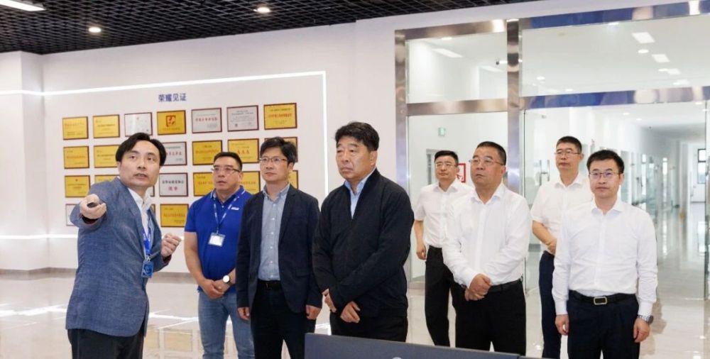 浙江省,副省（shěng）長,柯吉欣（xīn）,行（háng）考察調研,香蕉影视浙江（jiāng）浦江生產基地